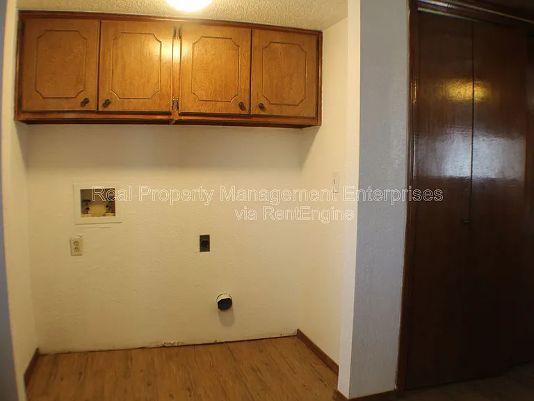 4714 Creek Ct — Photo 6