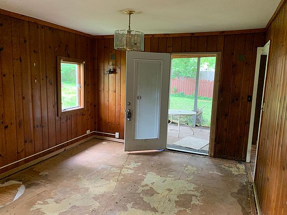 3rd image of 16837 Upper 19th St S