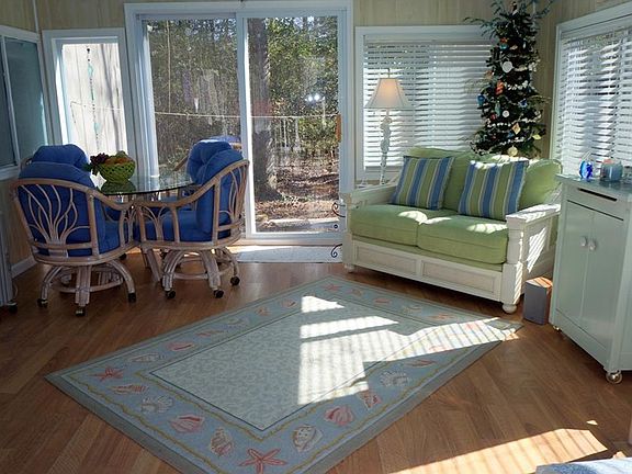 4th image of 37298 Carolina Dr