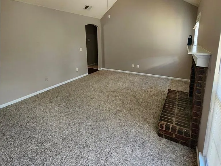 2411 Fernando Ct — Photo 12