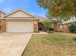 1005 Roadrunner Dr, Little Elm, TX 75068