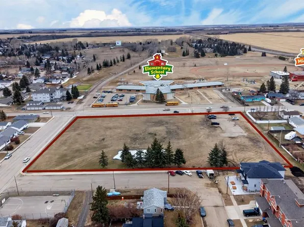 2134 22nd Ave, Didsbury, AB T0M 0W0