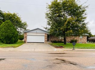 2303 E Fair St, Garden City, KS 67846