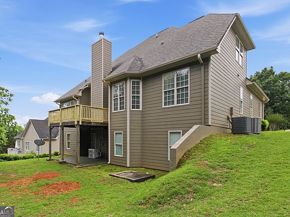 5th image of 30 Roberson Dr NE