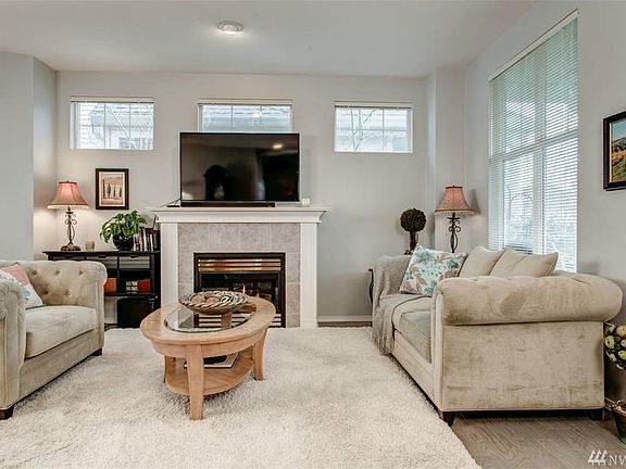 4th image of 413 227th Ln NE #43