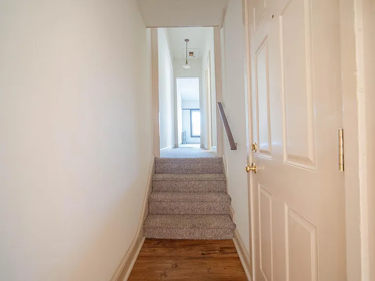 126 W Market St #4 — Photo 15