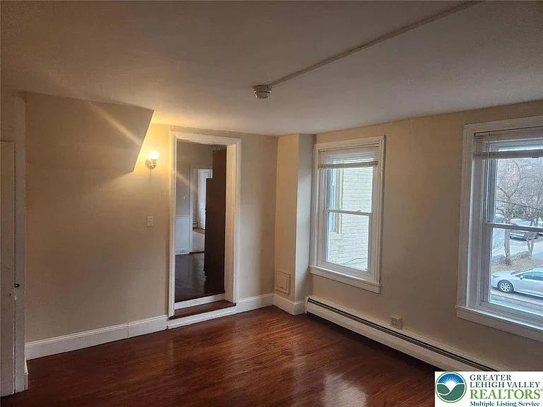 27 N 2nd St #2 — Photo 22