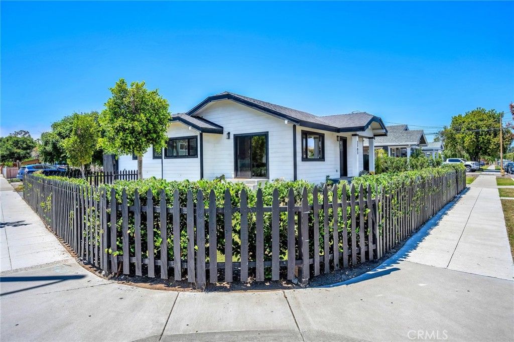 2313 Andreo Ave, Torrance, CA - View 2