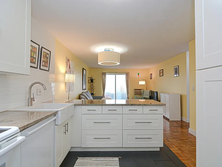 18 Pond St #7 — Photo 4