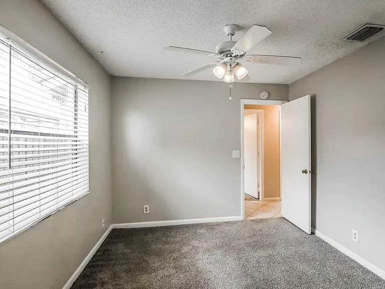 1904 NW 79th Ave — Photo 14