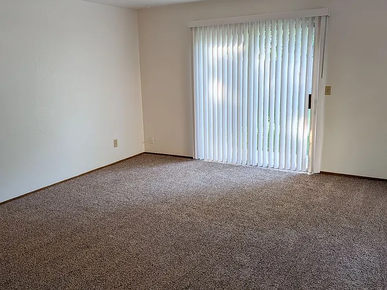 2333 Ferry St — Photo 21