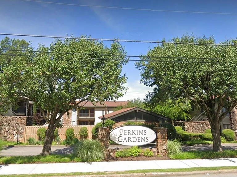 417 S Perkins Rd — Photo 1