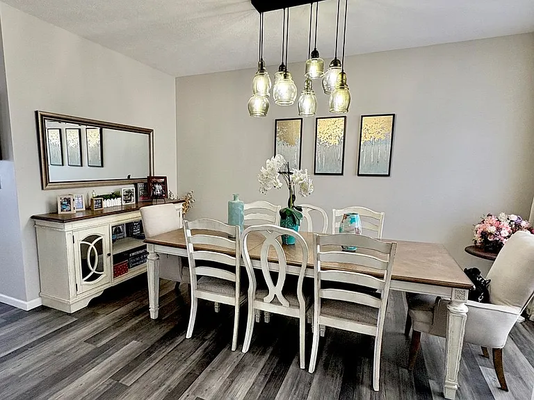 423 Wallingford St — Photo 4
