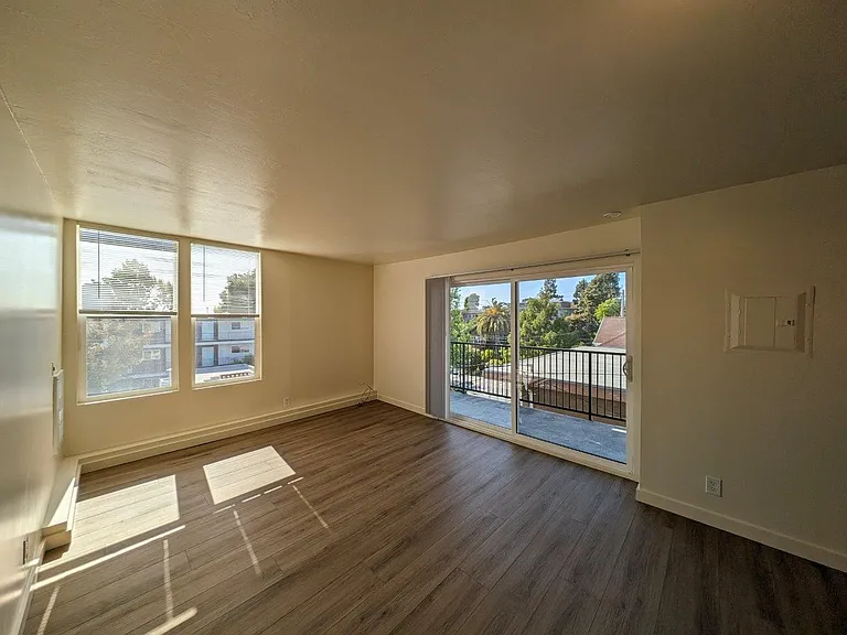 2607 Ellsworth Street — Photo 26