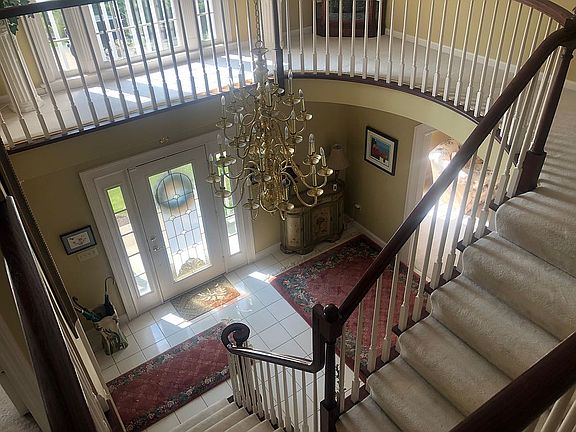 Entry from 2nd floor