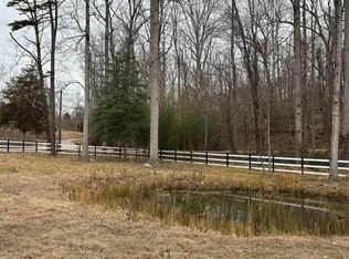 181 Yvonne Dr, Six Mile, SC 29682