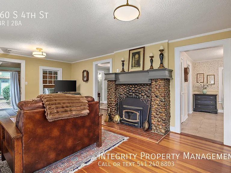 160 S 4th St — Photo 34