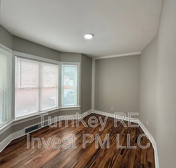705 North Ave — Photo 5