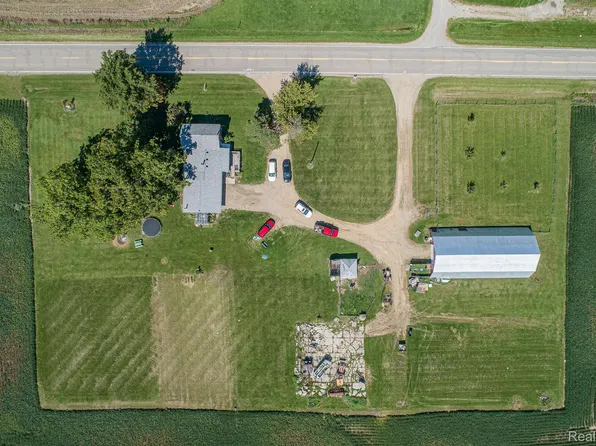 4550 Barnes Rd, Clifford, MI 48727