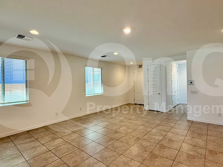 6342 W Raymond St — Photo 22