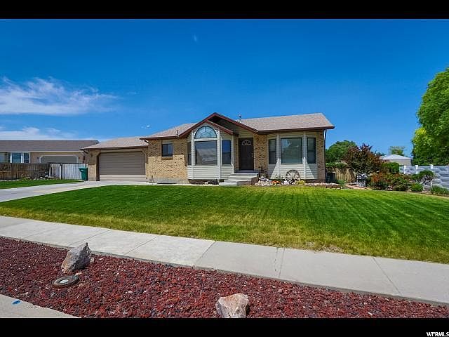 1st image of 2316 W Cynthia Ann Cir