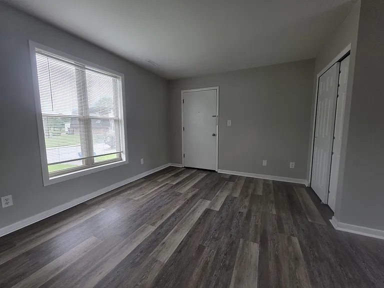 524 E Brown Ave #6 — Photo 1