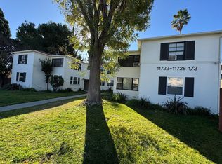 11722 Riverside Dr #1/2, Valley Village, CA 91607