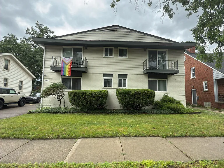 525 E Woodland St #C — Photo 1