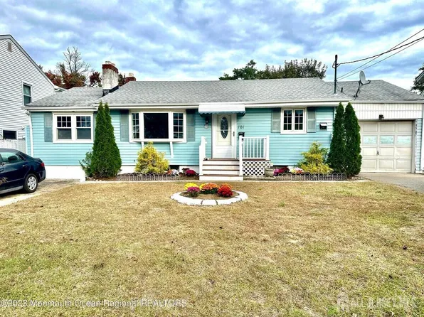 101 Perry St, Keyport, NJ 07735