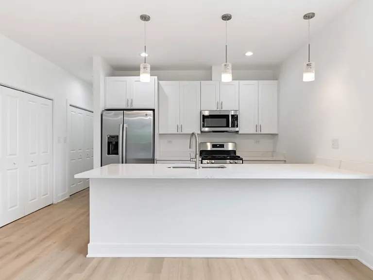 538 N Lawndale Ave — Photo 7