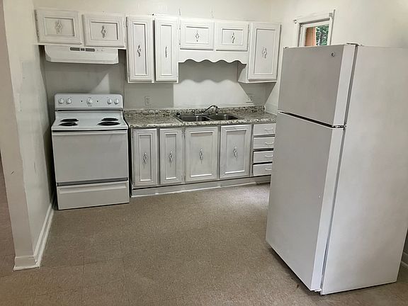 3rd image of 1768 Hunting Creek Ln SE
