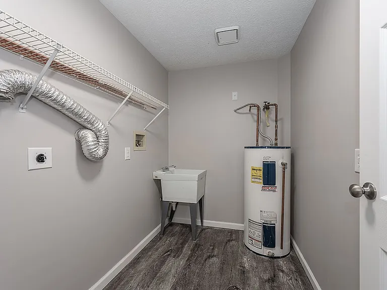 Skyridge Apartment Homes — Photo 17