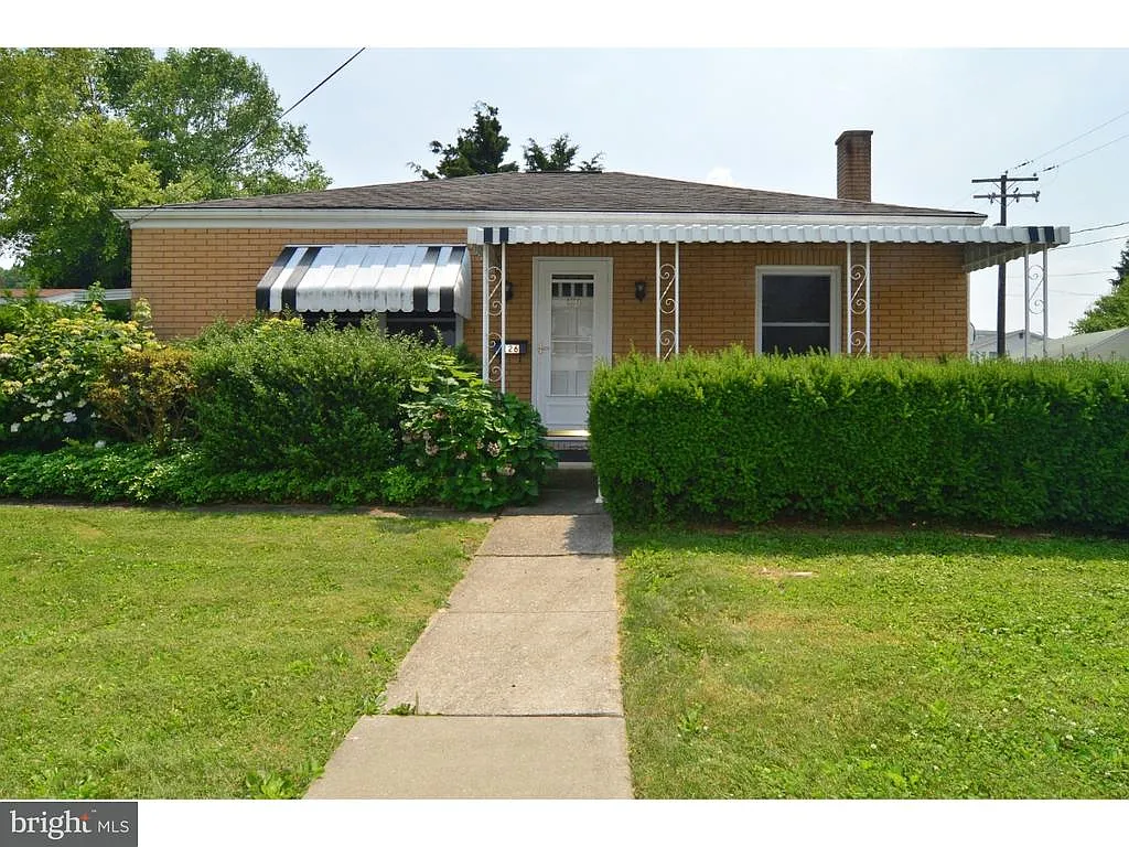 126 Washington St photo 1