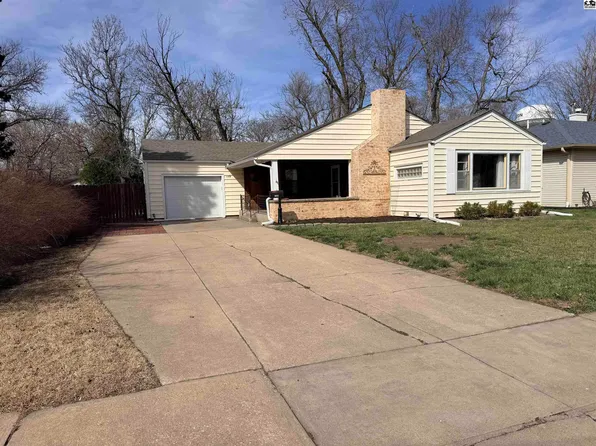 1109 Fairview Rd, McPherson, KS 67460