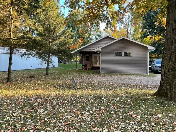 225 W High St, Bangor, MI 49013