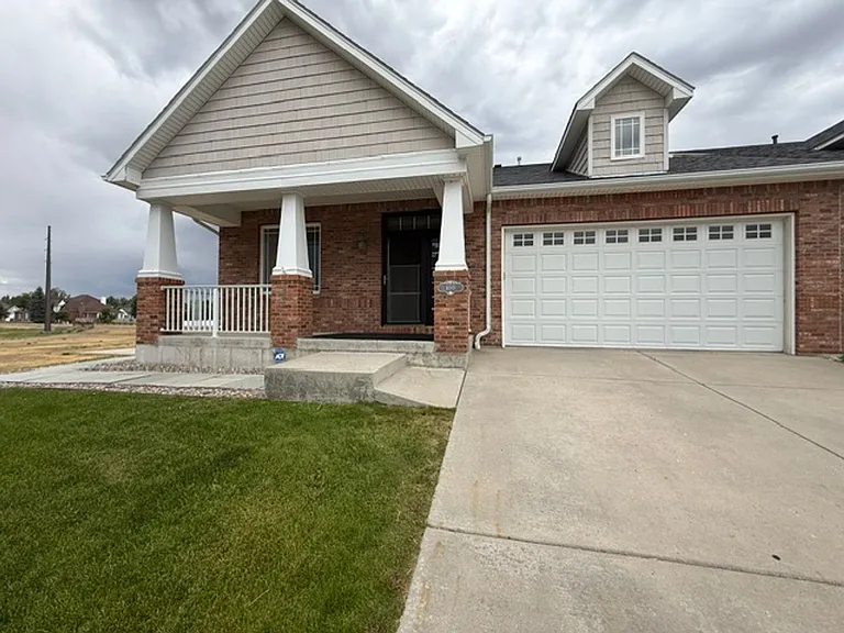 400 Sterling Dr — Photo 37