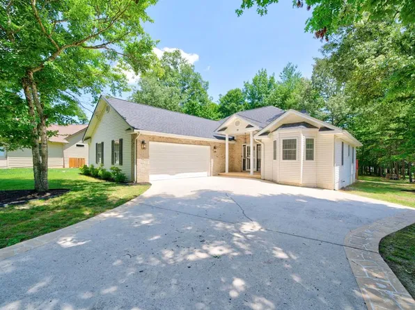 35 Leaf Cir, Fairfield Glade, TN 38558