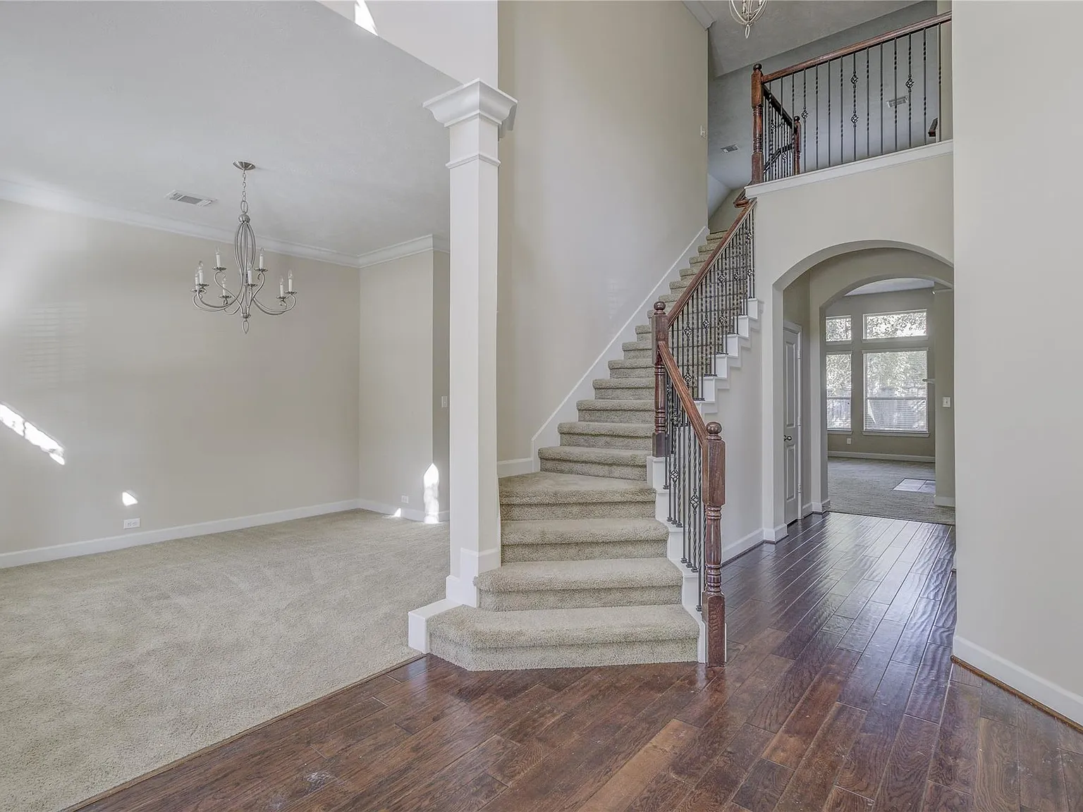 4 bed, 3.5 bath, 4328 sqft, $3,700 — Photo 3