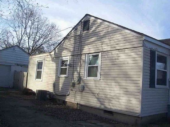 3rd image of 1635 Bauer Ave