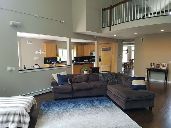 5th image of 22 Nathan Ct
