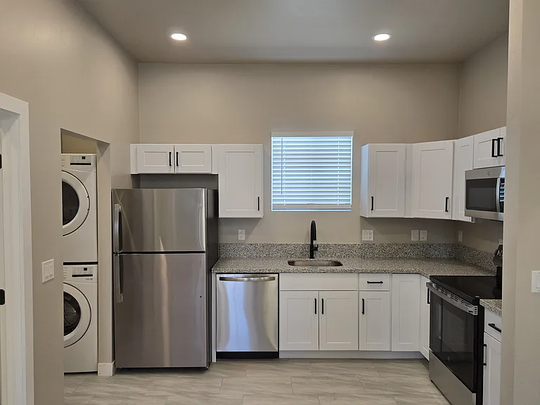 1325 W Speedway Blvd #1 — Photo 4