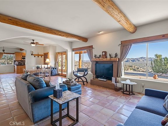 5th image of 57710 Bandera Rd