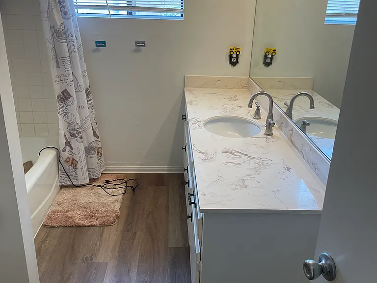 41633 Whittier Ave — Photo 6