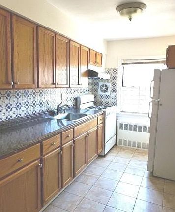 2nd image of 21002 41st Ave #B