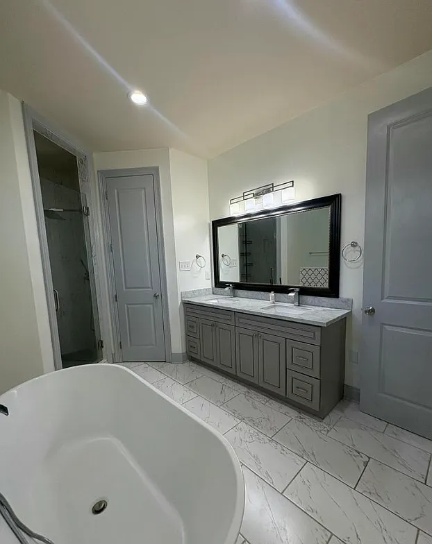 2808 Seine Street - 1 — Photo 3
