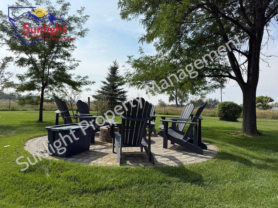 1st image of 15 Applewood Dr
