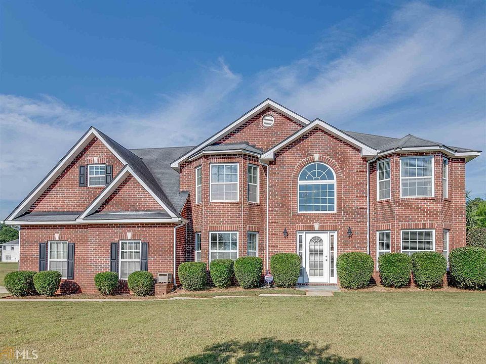 1st image of 553 Trotters Ln