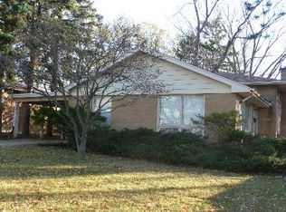 507 N McAree Rd, Waukegan, IL 60085