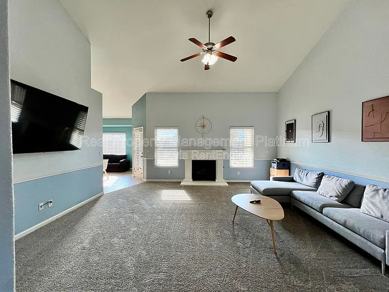6859 E Cortland Ave — Photo 3