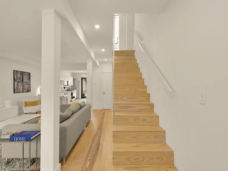 1608 5th St NW — Photo 3